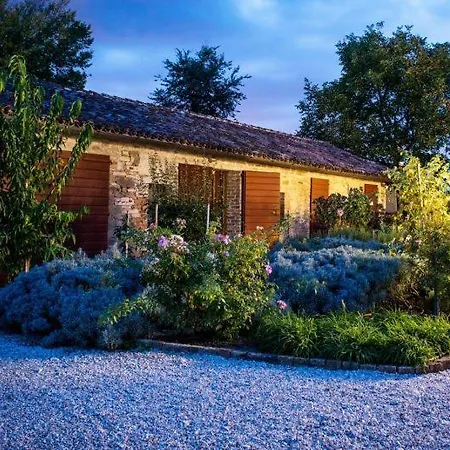 Sleeps 14 Air Con Willa Rovolon