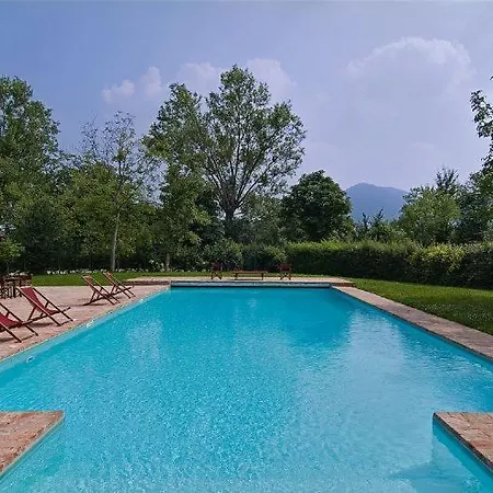 Sleeps 14 Air Con *